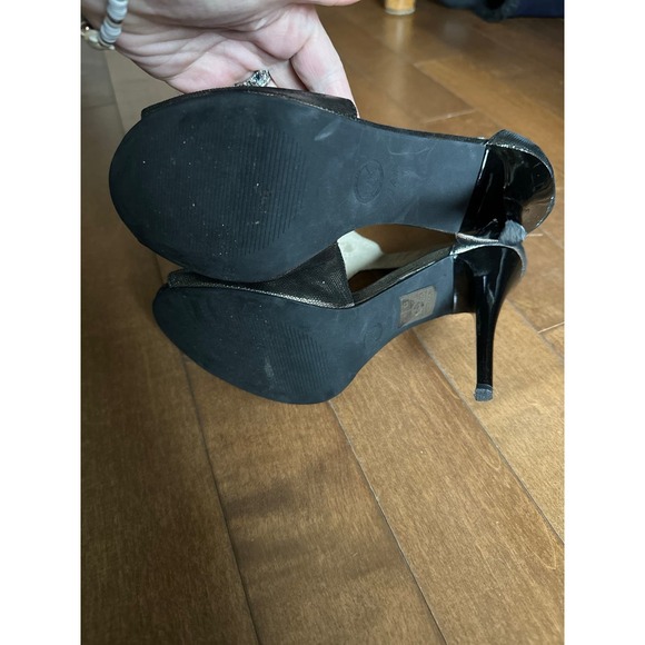 Michael Kors, gunmetal lizard pattern open toe,heel zipper stilettos size 7.5 - Picture 11 of 12